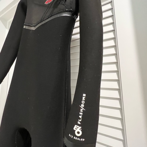 Rip Curl wetsuit - Picture 2 of 4